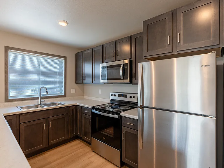 Fargo, ND Granger Court Apartments | Kitchen
