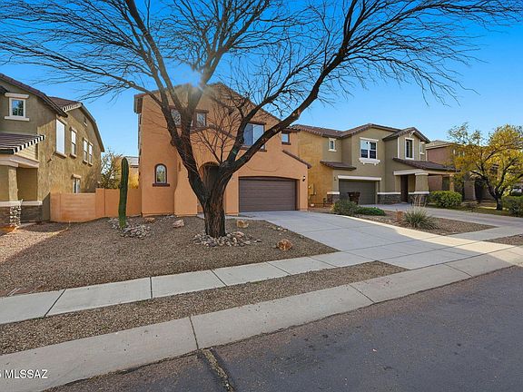 3rd image of 207 W Calle Matraca