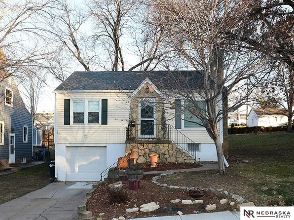 6310 Pierce St, Omaha, NE 68106