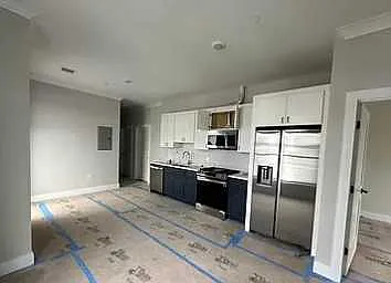 Everett St — Photo 6
