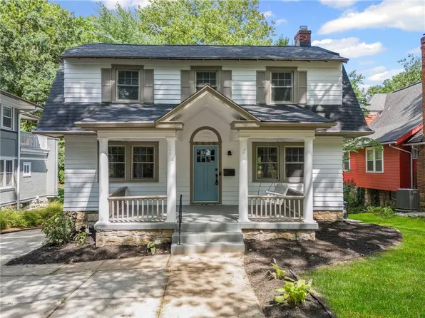 5615 Oak St, Kansas City, MO 64113