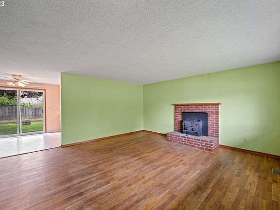 4th image of 2800 NE 98th Ave