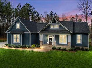 8951 Deep Creek Pl, Amelia Court House, VA 23002