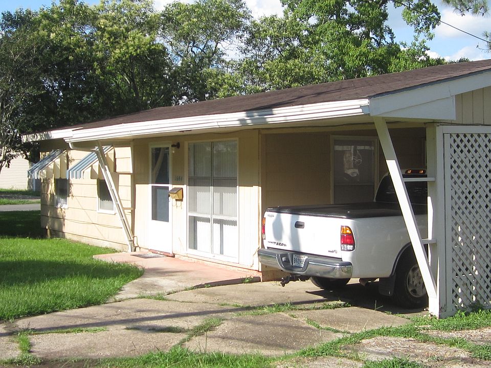 1st image of 1644 N Avenue I