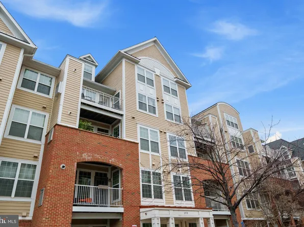 2710 Bellforest Ct APT 308, Vienna, VA 22180