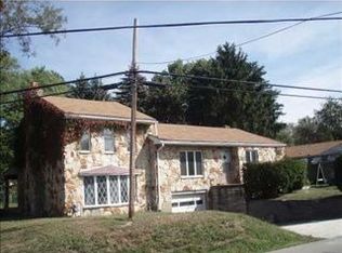 1018 Old Noblestown Rd, Oakdale, PA 15071