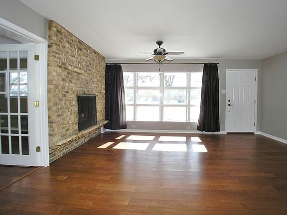 5th image of 801 Robinhood Ln