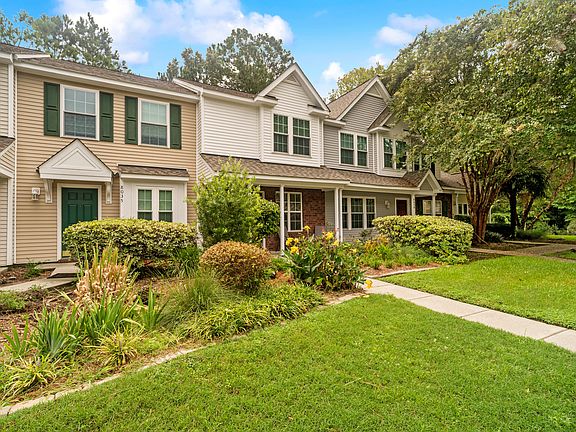 3rd image of 8037 Shadow Oak Dr