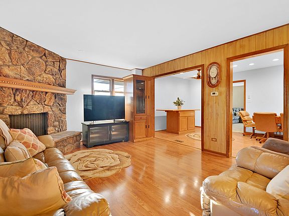 4th image of 806 Wildwood Ct