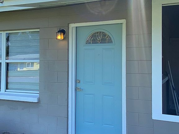 3rd image of 1800 Cowan Dr