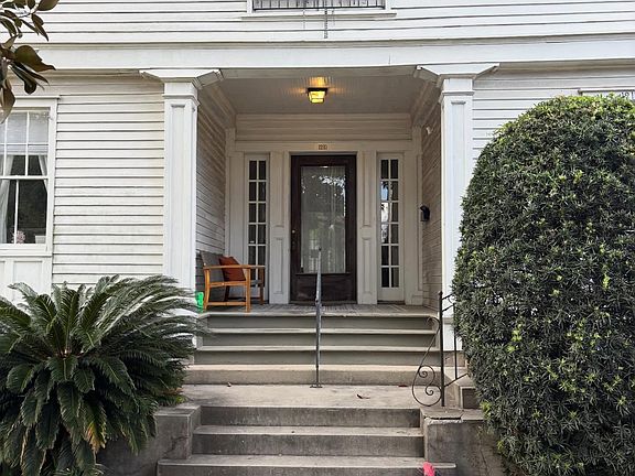 3rd image of 1210-12 Broadway St #A