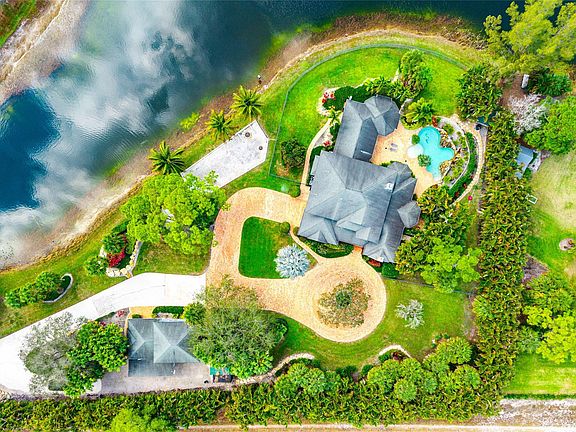 3rd image of 8035 Dillman Road