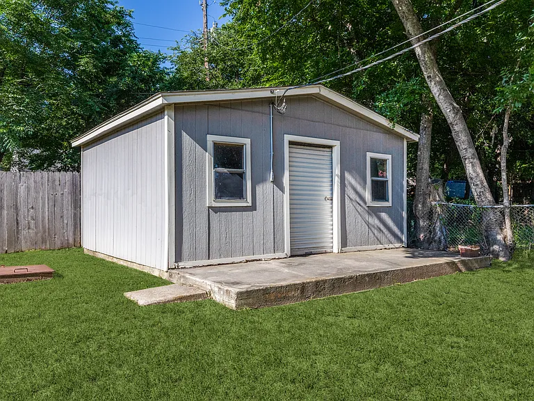 4517 Donnelly Ave — Photo 20