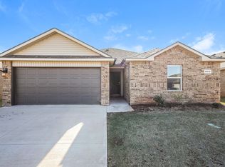 10512 SW 37th St, Mustang, OK 73064