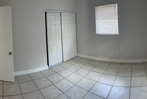 5th image of 3020 NW 17th Ct