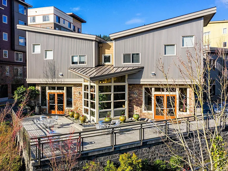 Arrowhead Gardens Senior Living Apartments — Photo 7