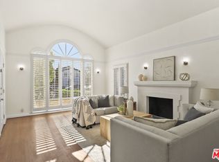 5761 W Olympic Blvd, Los Angeles, CA