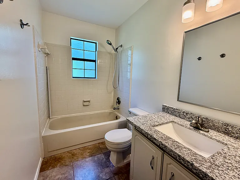 1516 Portside Dr — Photo 22