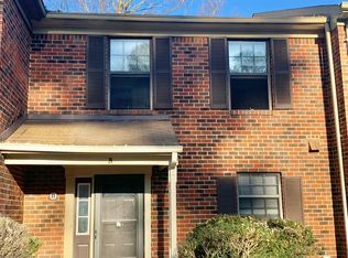 372 Circuit Ln UNIT B, Newport News, VA 23608