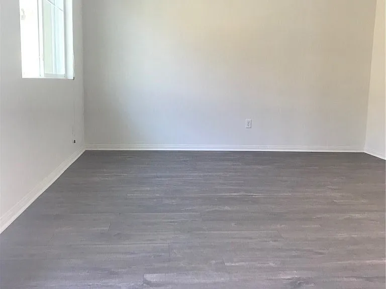 319 Edenfiled Ave — Photo 8