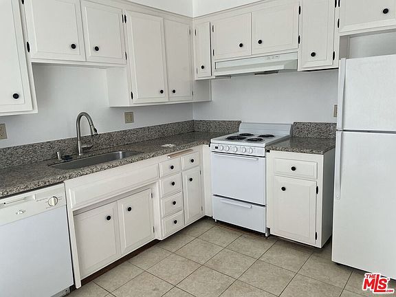 5th image of 1127 Magnolia St APT 1