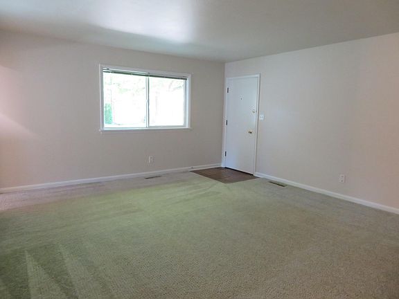 4th image of 3821 W Kootenai St