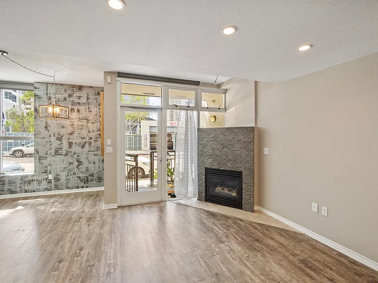 1240 India St #101 — Photo 10