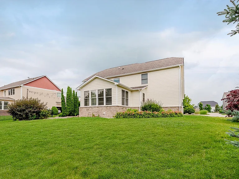10264 Normandy Way — Photo 38