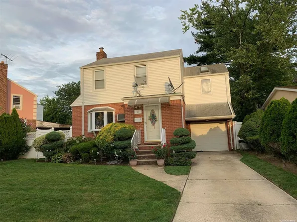 61 Diamond Street, Elmont, NY 11003