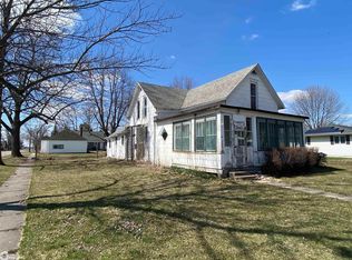 302 University St, Donnellson, IA 52625