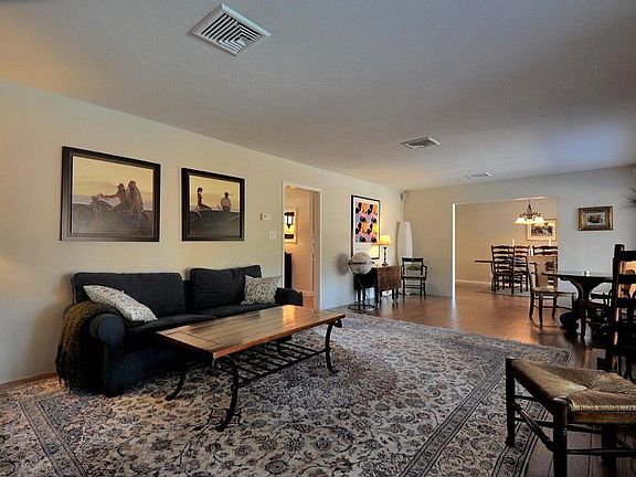 4th image of 657 Cuesta Dr