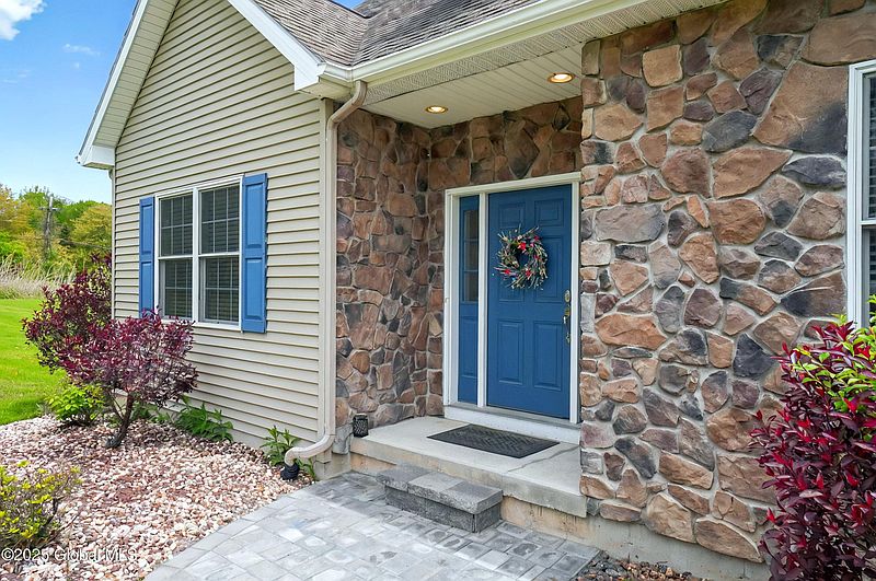 5th image of 779 Waite Road