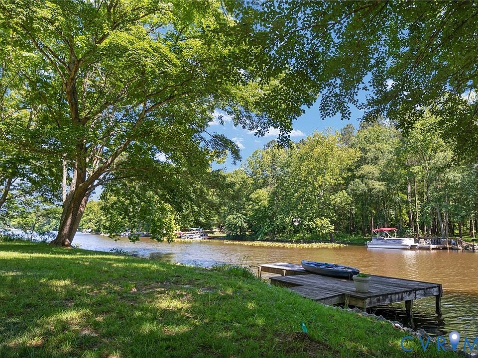 1st image of 448 Lake Caroline Dr