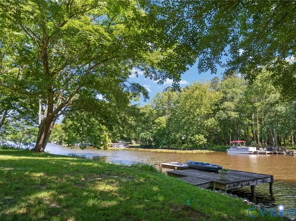 448 Lake Caroline Dr, Ruther Glen, VA 22546