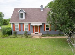 7051 Cobb Rd, Christiana, TN 37037