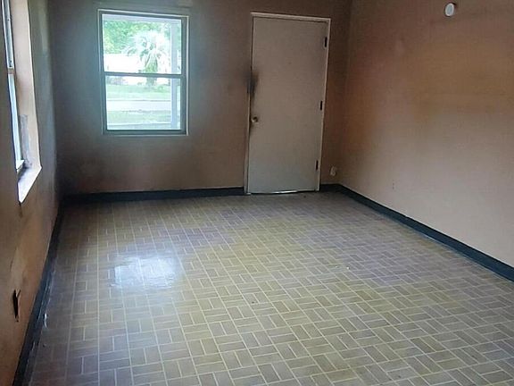 4th image of 5508 VERBENA Road