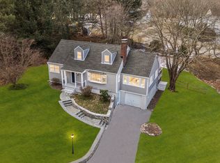 8 Cedar Hill Rd, Newtown, CT 06470