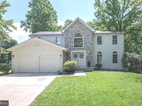 16 Armitage Ct, Sewell, NJ 08080