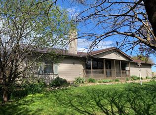 8508 County Line Rd, Cleveland, WI 53015