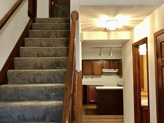 2nd image of 4845 Vandorn Ct