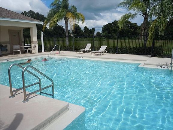3rd image of 1203 Summergate Dr