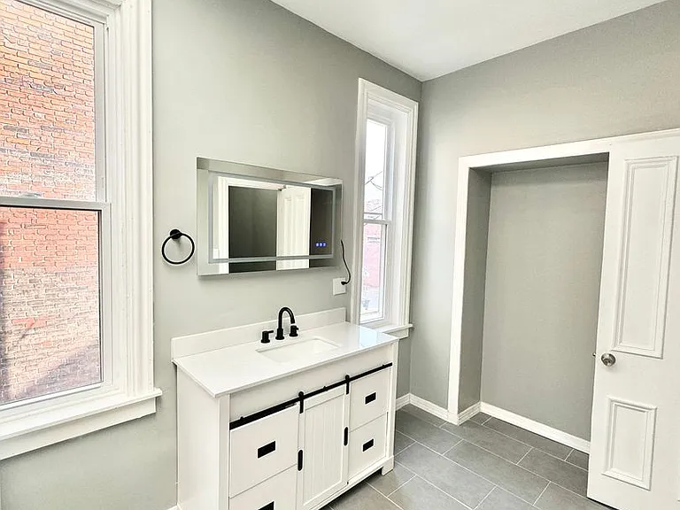 1218 Boyle St — Photo 15