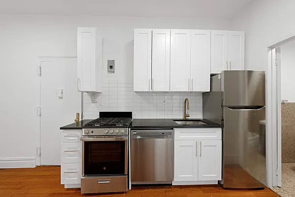 Rented by Compass | media 7