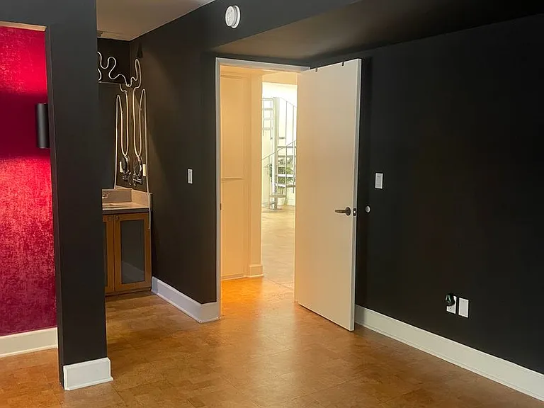 1940 N Highland Ave #81 — Photo 32