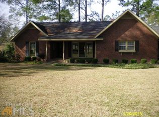 107 Worth St, Jesup, GA 31545