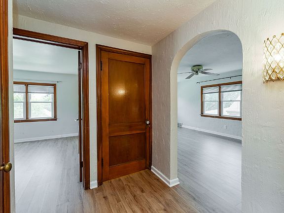 4th image of 716 Walnut St #2