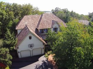 589 Crosswind Ln, Lindenhurst, IL 60046