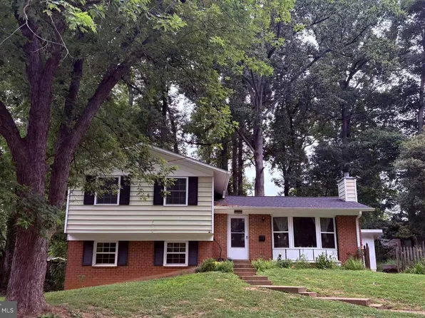 10922 Decatur Dr, Fairfax, VA 22030
