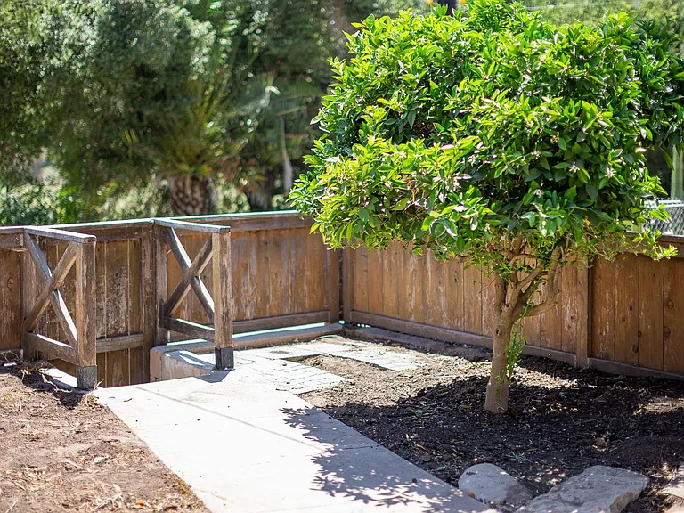8111 Santa Ana Rd — Photo 24