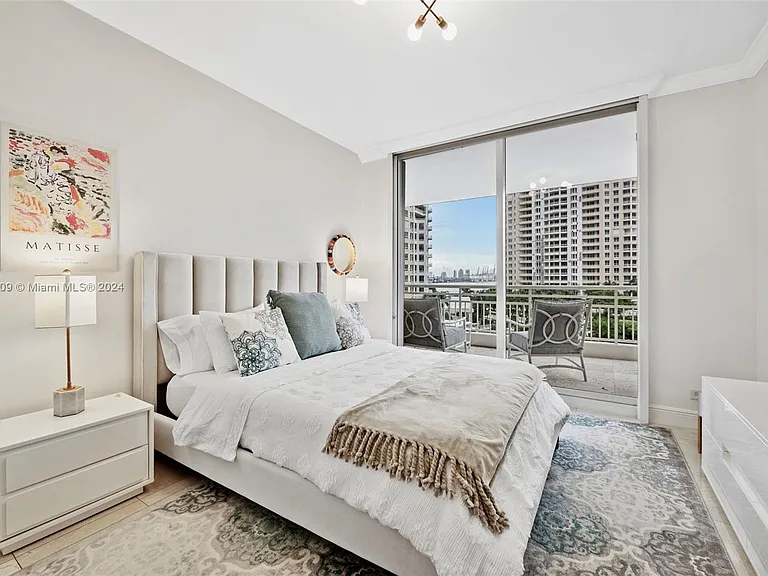 888 Brickell Key Dr #907 — Photo 16
